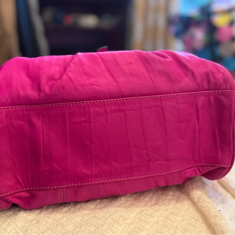 Betsey Johnson Fuchsia Bow Satchel Luv Boston bag - Picture 3 of 8